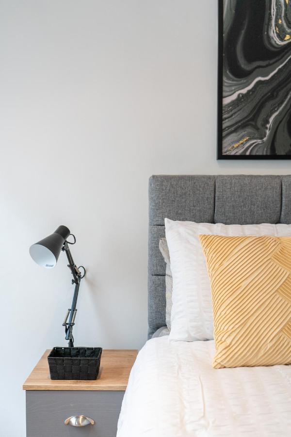 לונדון Livestay-Fabulous One Bed Apartments On Covent Garden מראה חיצוני תמונה