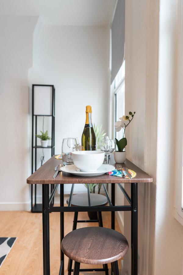 לונדון Livestay-Fabulous One Bed Apartments On Covent Garden מראה חיצוני תמונה
