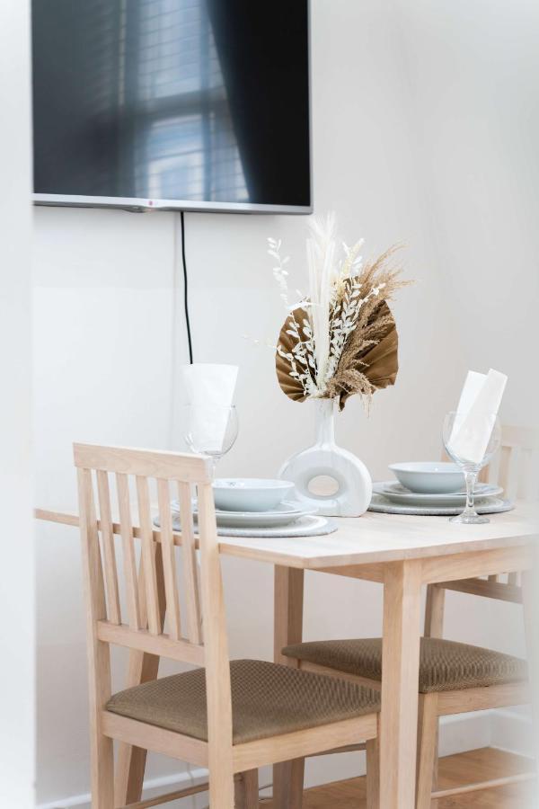 לונדון Livestay-Fabulous One Bed Apartments On Covent Garden מראה חיצוני תמונה